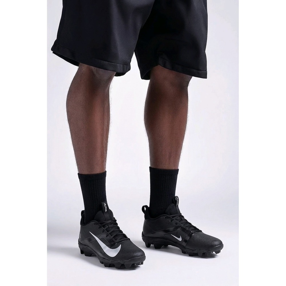 Nike FQ3875-001 Alpha Menace 4 Shark Men's 13 Football Cleats Black & White